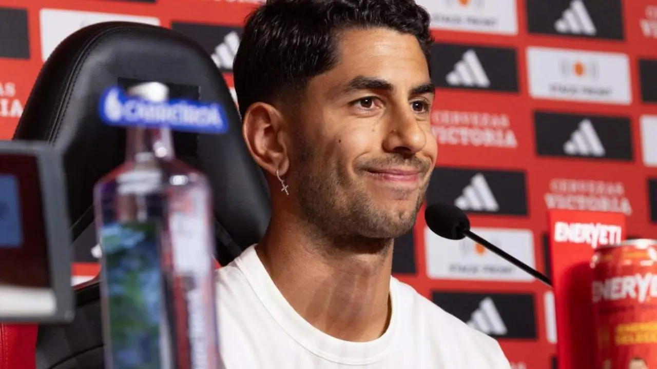 Ayoze P&eacute;rez, en rueda de prensa. - EFE