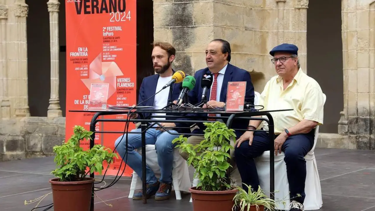 Presentaci&oacute;n del acto.  - Viva