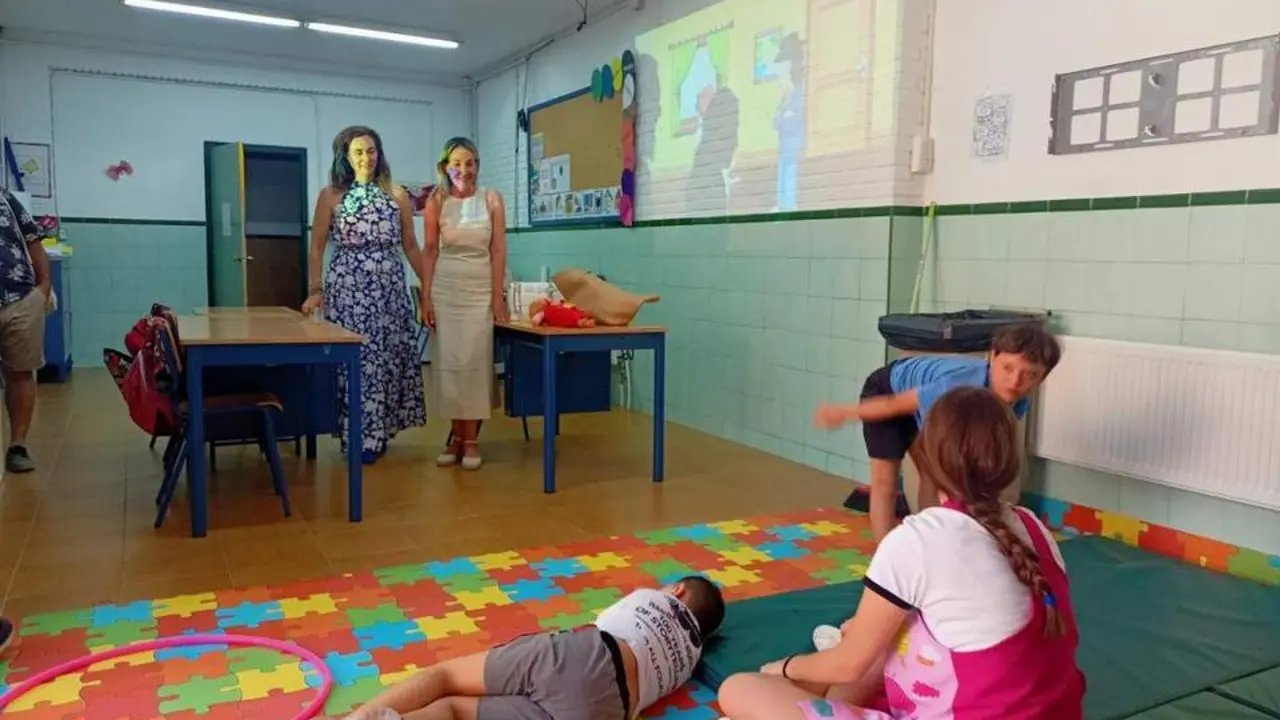 Visita a la escuela de verano.  - RS