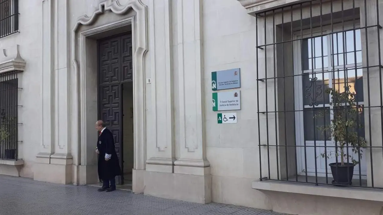Sede del TSJA en M&aacute;laga. - Arroyo