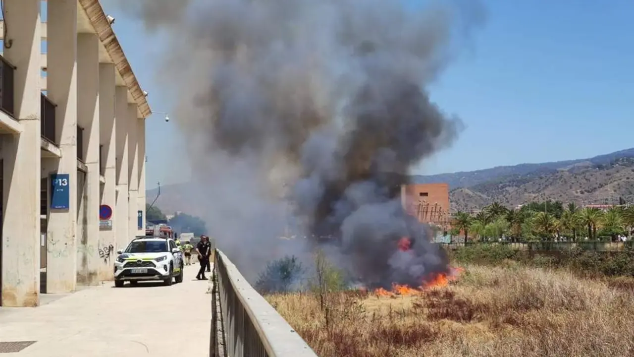 Uno de los incendios de estos d&iacute;as en la capital. - Pablo Ruiz