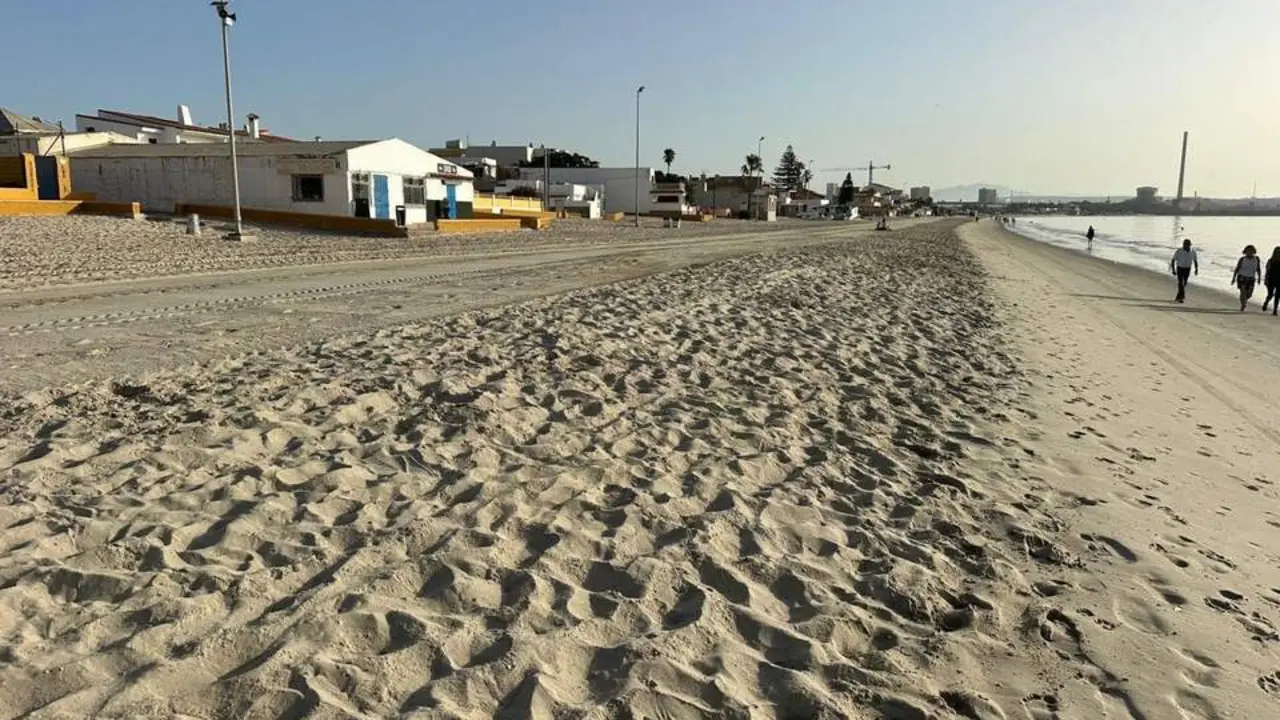 Arena trasvasada en El Rinconv+cillo. - AI