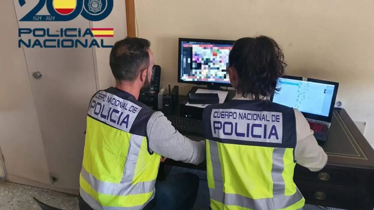 Agentes de la UDEF. - DGP