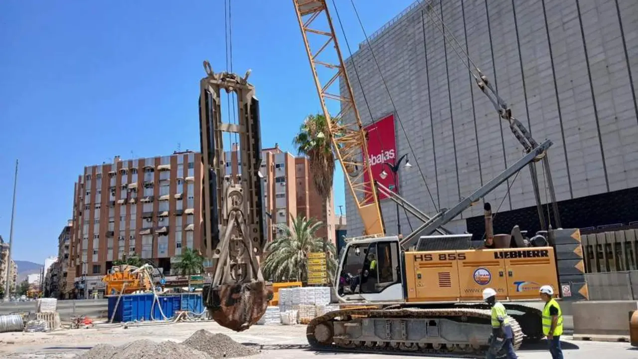 Obras del Metro. - Junta