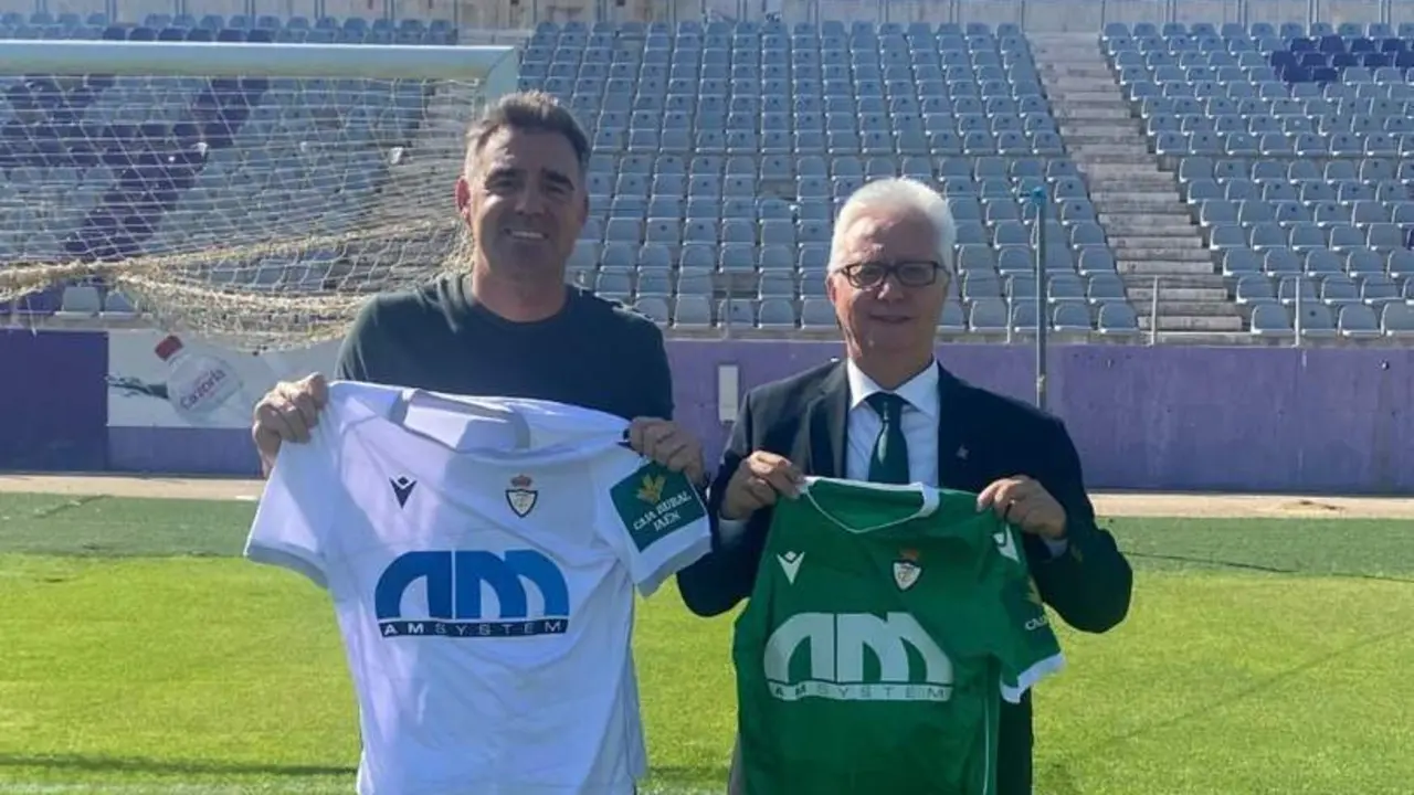 Fran Anera y Juan Gallego cerraron un nuevo acuerdo. - REAL JA&Eacute;N