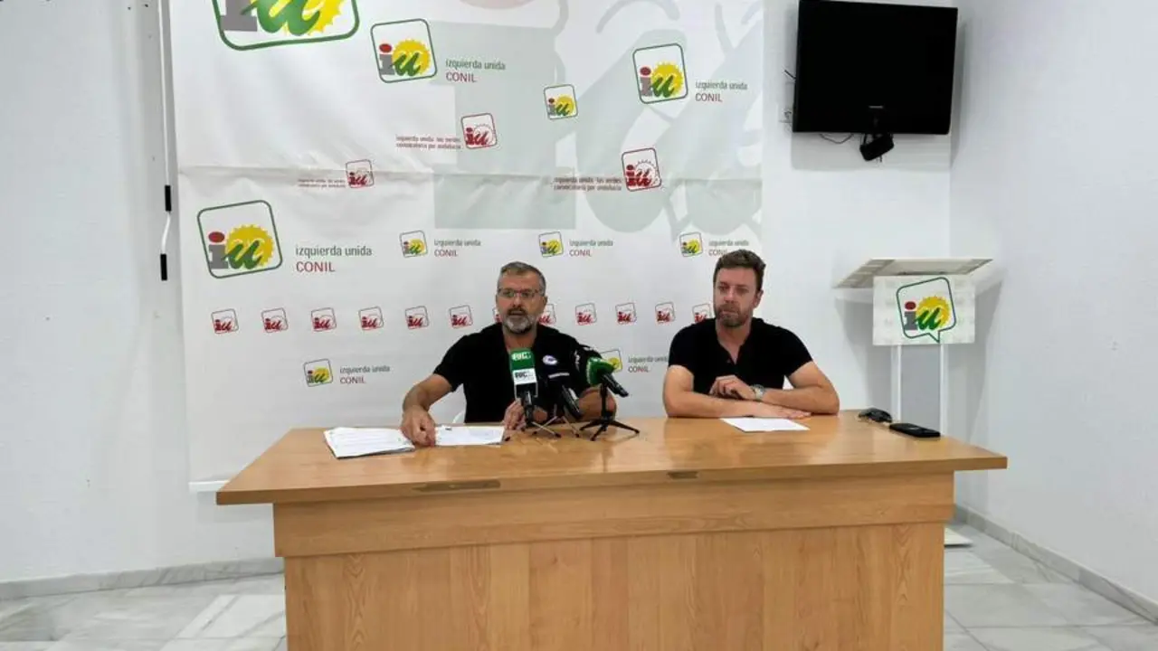 Imagen de la rueda de prensa de IU. - 