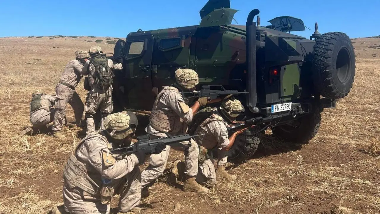 Adiestramiento de militares ucranianos. - A.I.