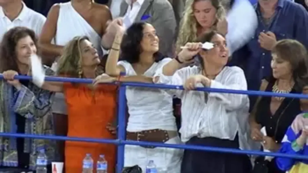 Victoria Federica, de vuelta de sus vacaciones, protagonista en los toros en Marbella