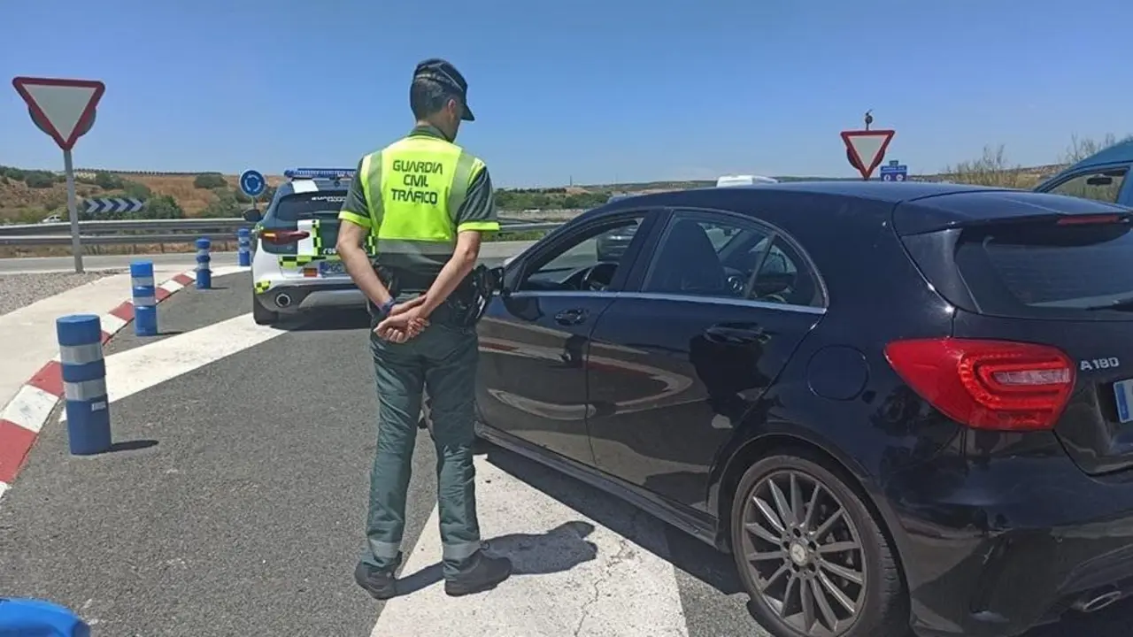 Guardia Civil de Tr&aacute;fico. - GC