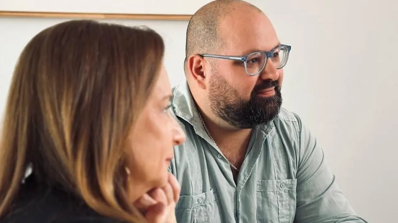 JAVIER BELLO Y MILAGROS P&Eacute;REZ. - VIVA