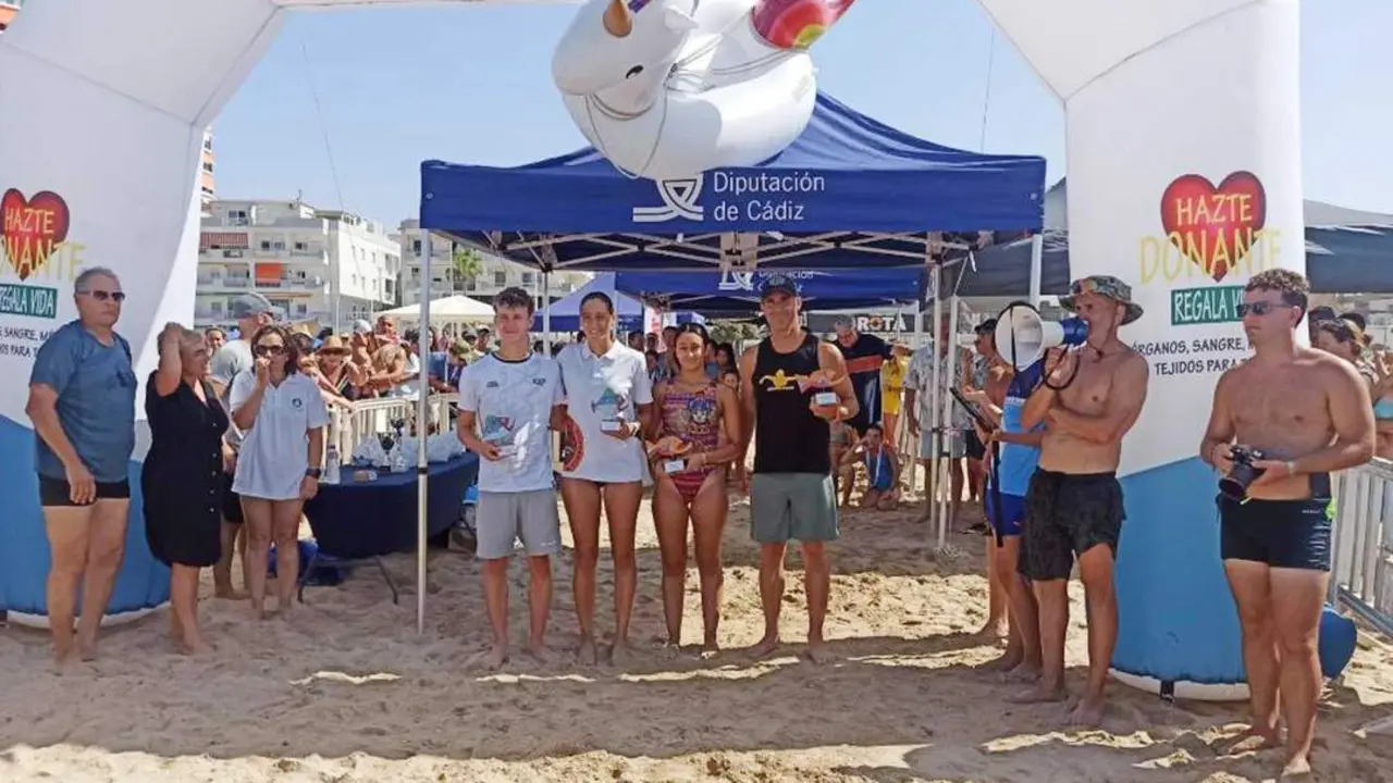 Un momento de la entrega de trofeos - CDNS