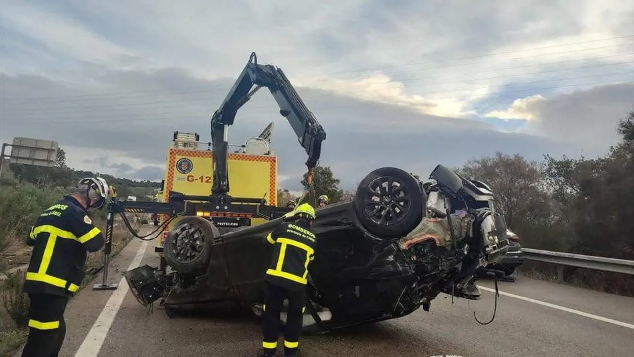 Un accidente de tr&aacute;fico en la A-381, en Los Barrios. - CBPC / X