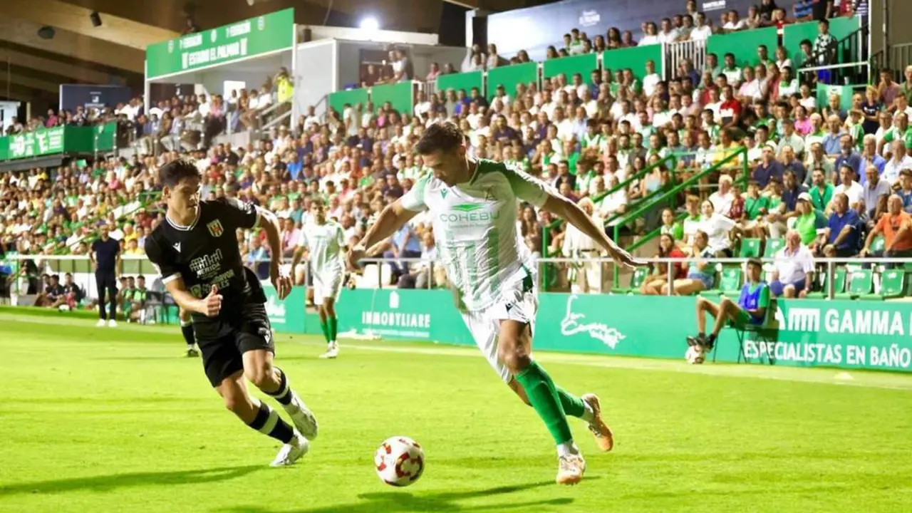 La afici&oacute;n verdiblanca conf&iacute;a en que su equipo logre un buen resultado - ASCF