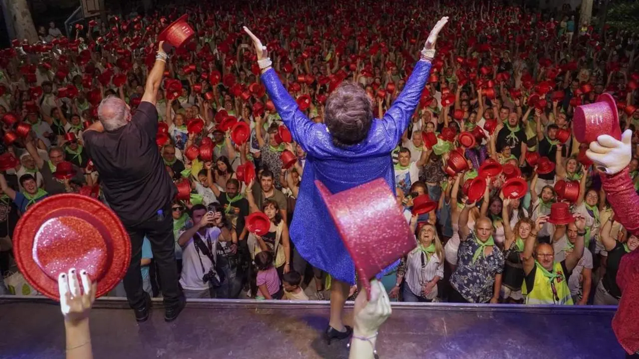 El acto del R&eacute;cord Guinness en Valladolid. - EFE