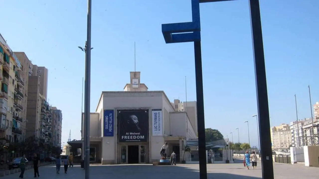 Fachada del Centro de Arte Contempor&aacute;neo de M&aacute;laga. - VM
