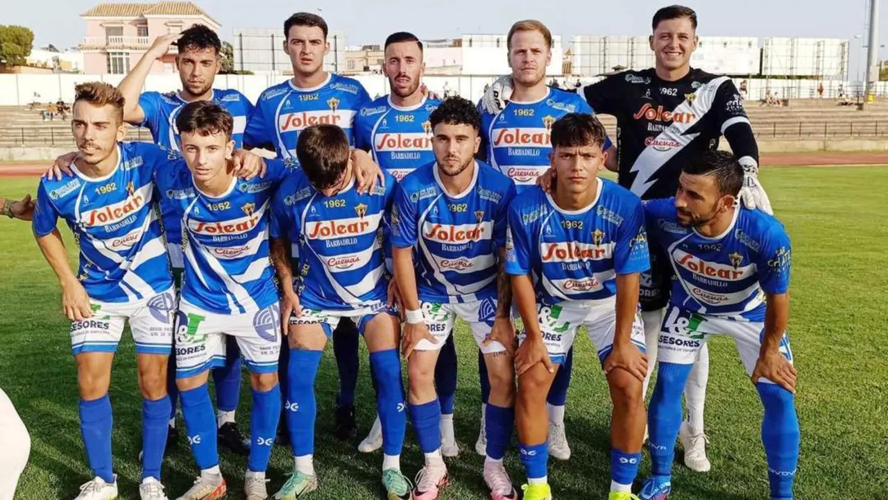 El Rayo s&oacute;lo quiere mirar el ascenso a la Primera Andaluza de C&aacute;diz    - Jes&uacute;s L&oacute;pez