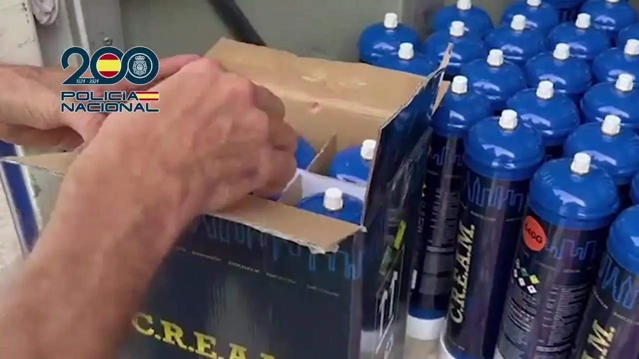 Un detenido con 1.800 kilos de gas de la risa que iba a distribuir por Andaluc&iacute;a