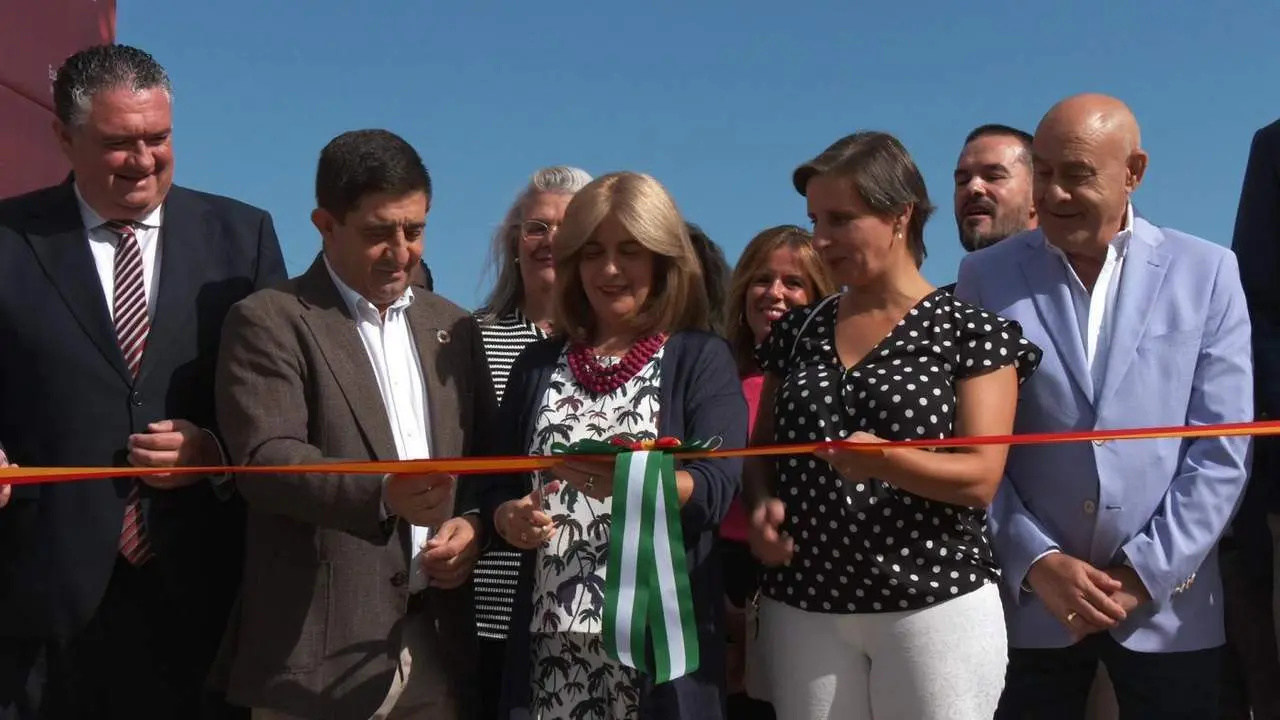 Corte de cinta de la Feria de Maquinaria Agr&iacute;cola.  - VIVA Ja&eacute;n