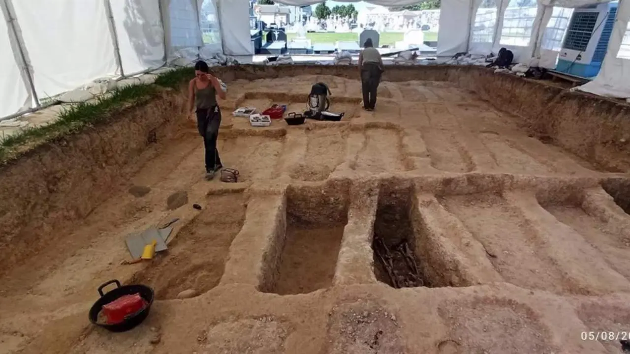 Imagen de la fosa del cementerio de La Soledad en Huelva - PLATAFORMA V&Iacute;CTIMAS DEL FRANQUISMO HUELVA