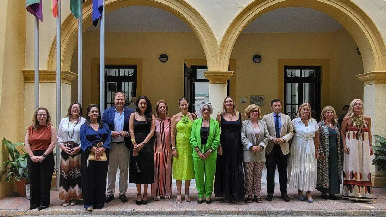Entrega de los premios al Liderazgo Empresarial Femenino. - AI