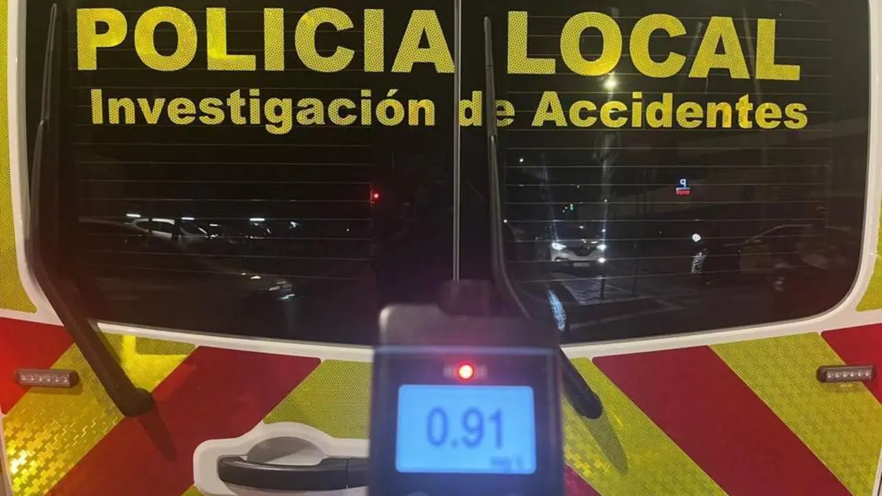 Uno de los controles de alcoholemia realizados por la Polic&iacute;a Local. - AI