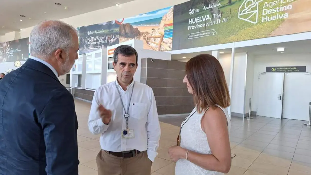 Promoci&oacute;n de Huelva en el aeropuerto de Faro. - VH