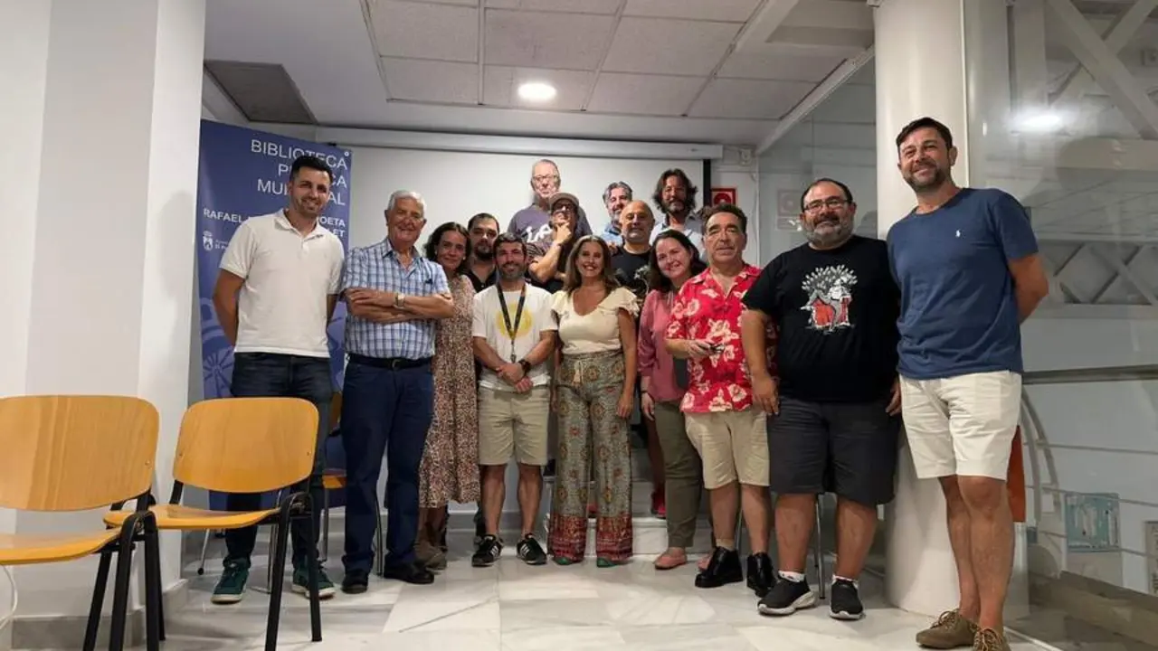 ALGUNOS DE LOS COLABORADORES DE RADIO PUERTO. - VIVA
