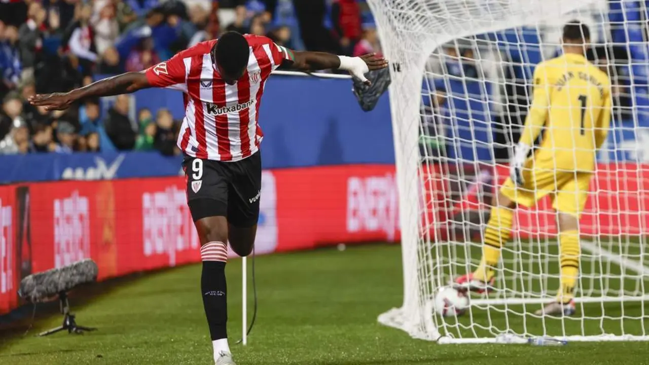 I&ntilde;aki Williams celebra su gol en el Legan&eacute;s-Athletic. - EFE