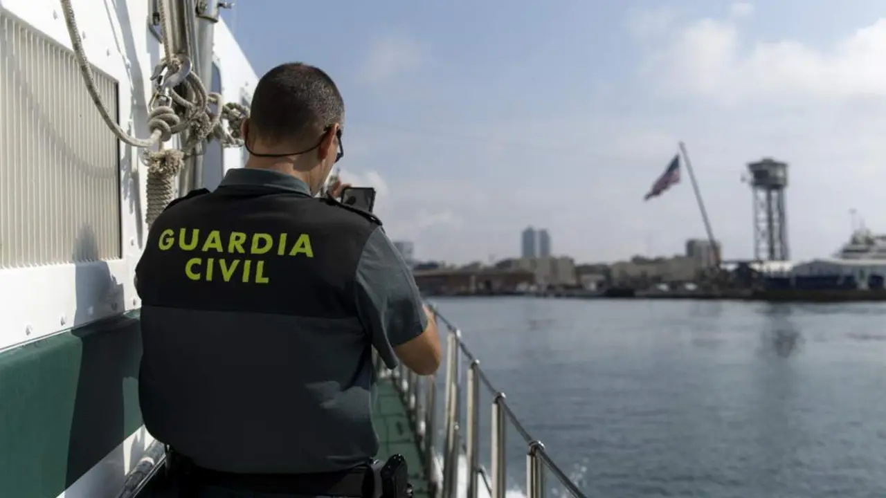Patrulla mar&iacute;tima de la Guardia Civil. - Lorena Sop&ecirc;na / Europa Press