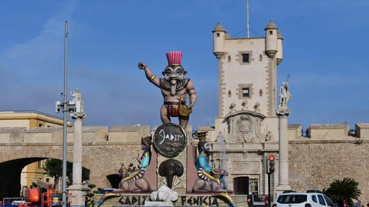 Decoraci&oacute;n en Puertas de Tierra por C&aacute;diz Fenicia. - Eulogio Garc&iacute;a