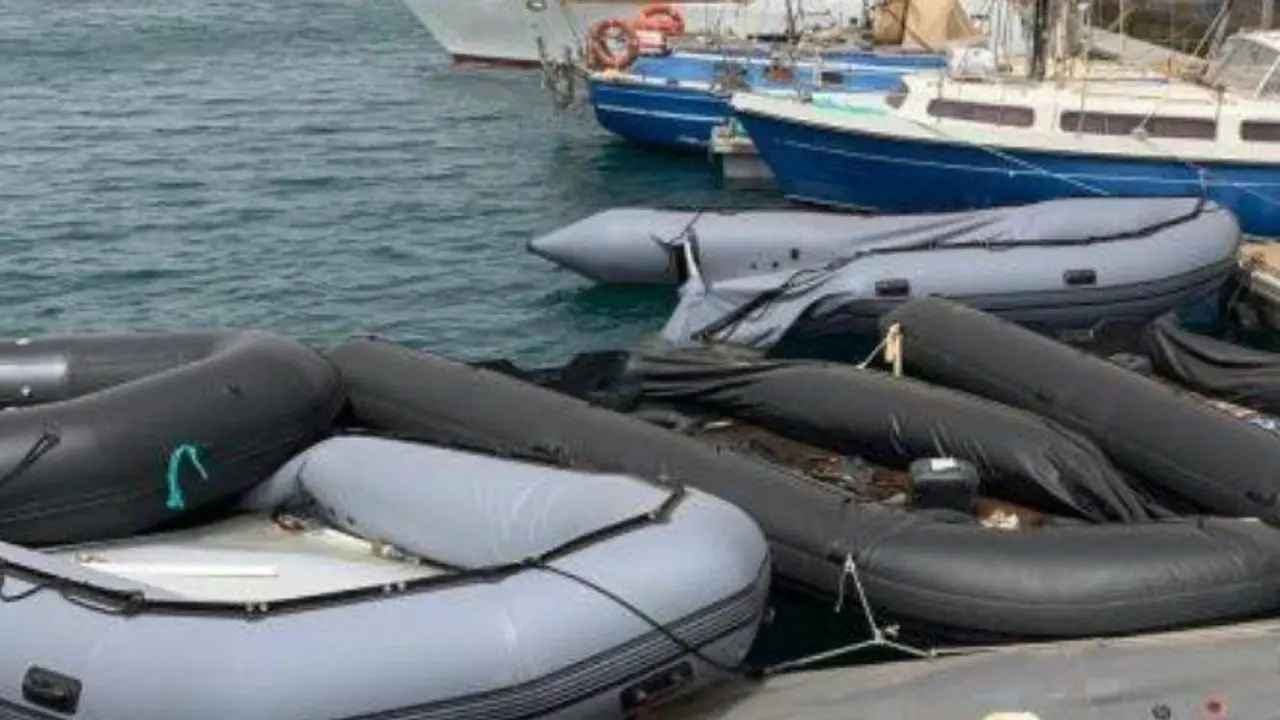 Narcolanchas acumuladas en Algeciras. - AUGC