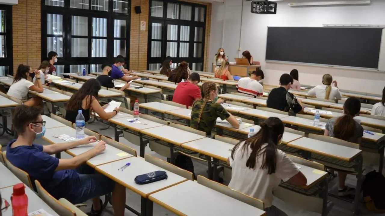 Examen de Selectividad. - Europa Press