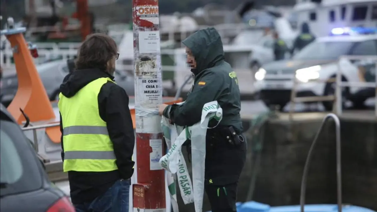 Localizan el cuerpo sin vida de una mujer tras caer un coche al mar. - EFE