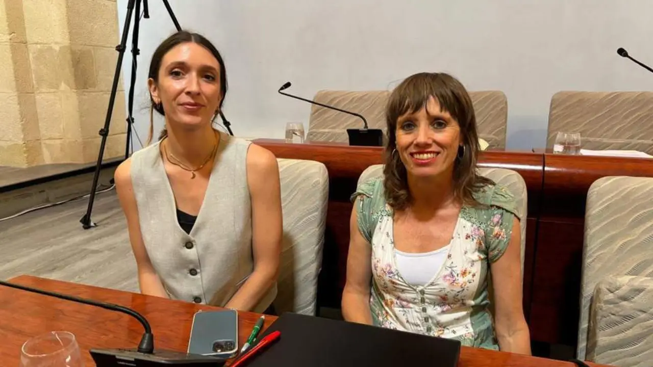 Laura &Aacute;lvarez y Almudena Navarro.  - 