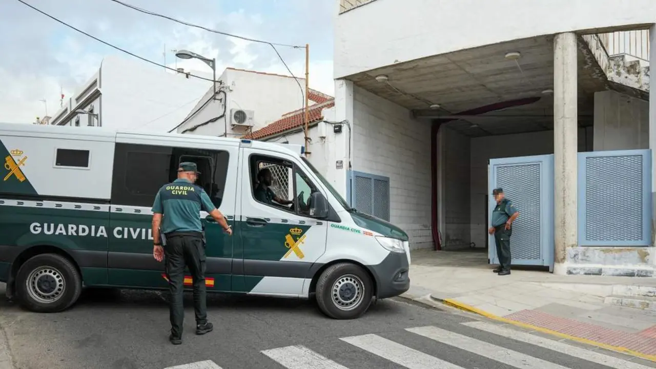 Furg&oacute;n de la Guardia Civil. - Europa Press