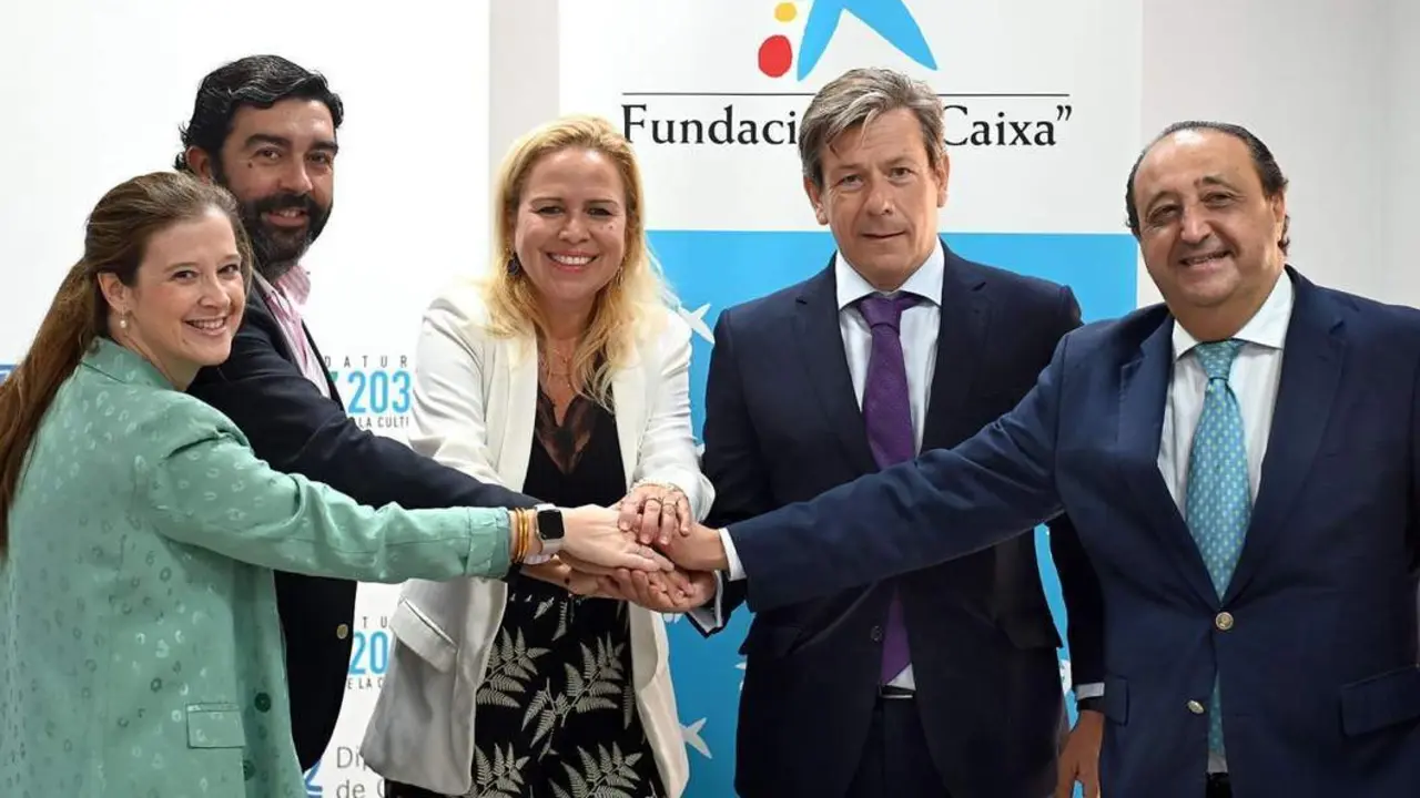 Imagen de la firma del convenio - jerez.es