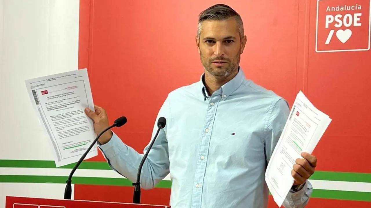 &Aacute;NGEL GONZ&Aacute;LEZ, DEL PSOE DE EL PUERTO. - VIVA