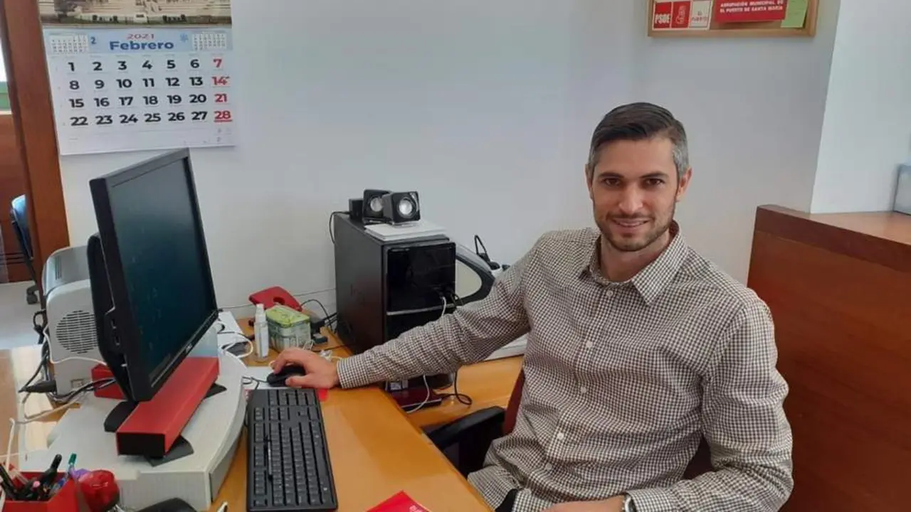 &Aacute;ngel Gonz&aacute;lez. | VIVA