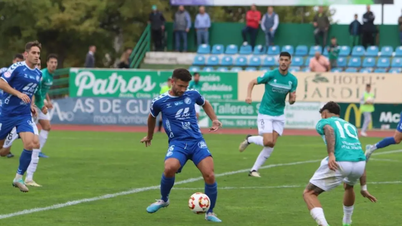 Imagen del partido de este domingo con el Villanovense. - xerezdfc.com