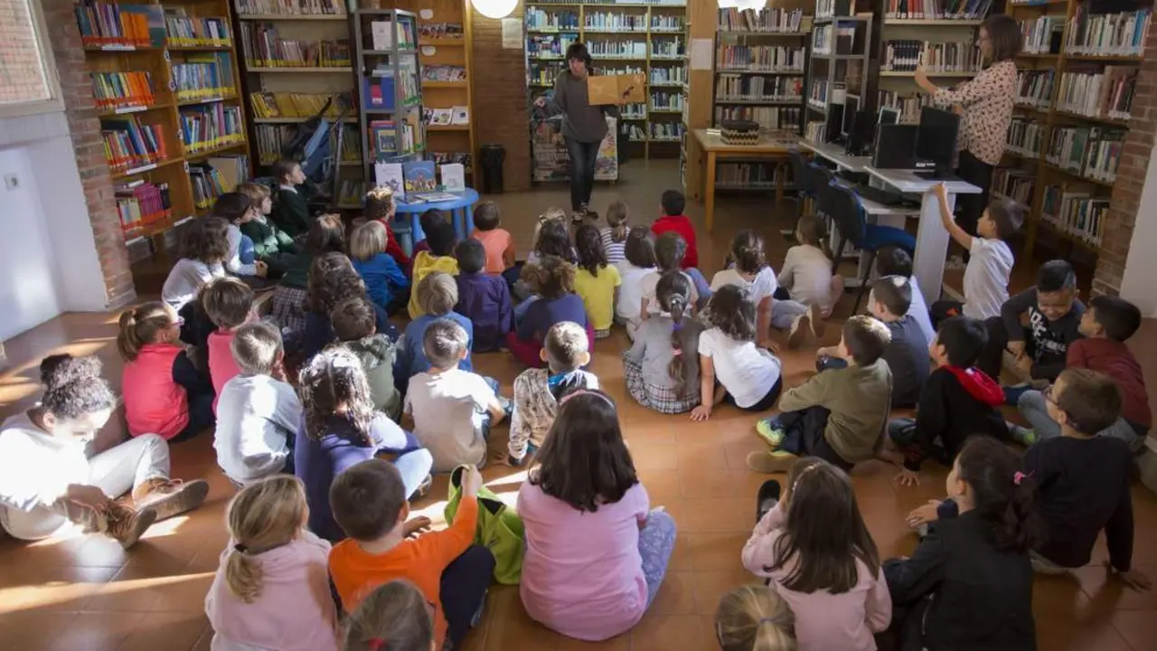 Actividad para ni&ntilde;os en una biblioteca onubense. - VH