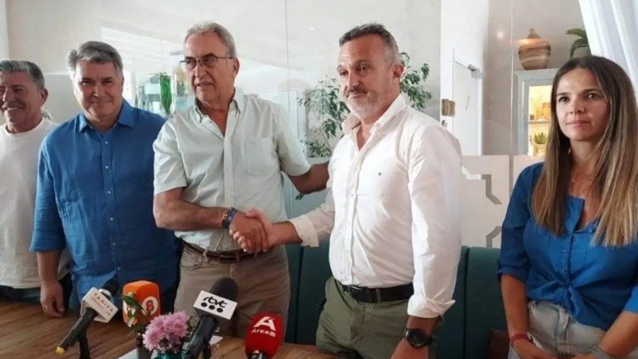 Pepe Santos y Jorge Ben&iacute;tez. - EP