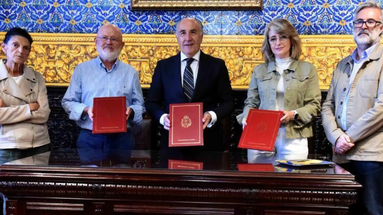 Firma del convenio entre Memoria de Algeciras y el Ayuntamiento. - AI