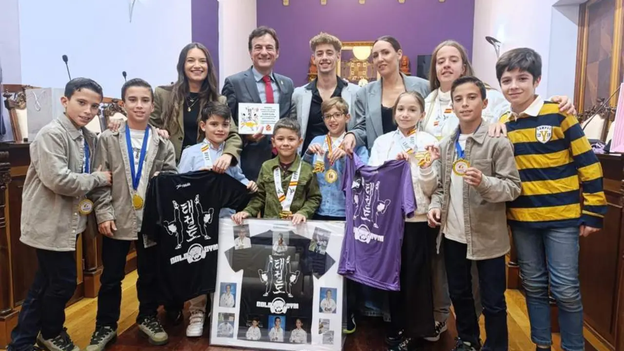 Recibimiento a los ganadores de la Copa de Espa&ntilde;a de Taekwondo. - AYUNTAMIENTO DE JA&Eacute;N