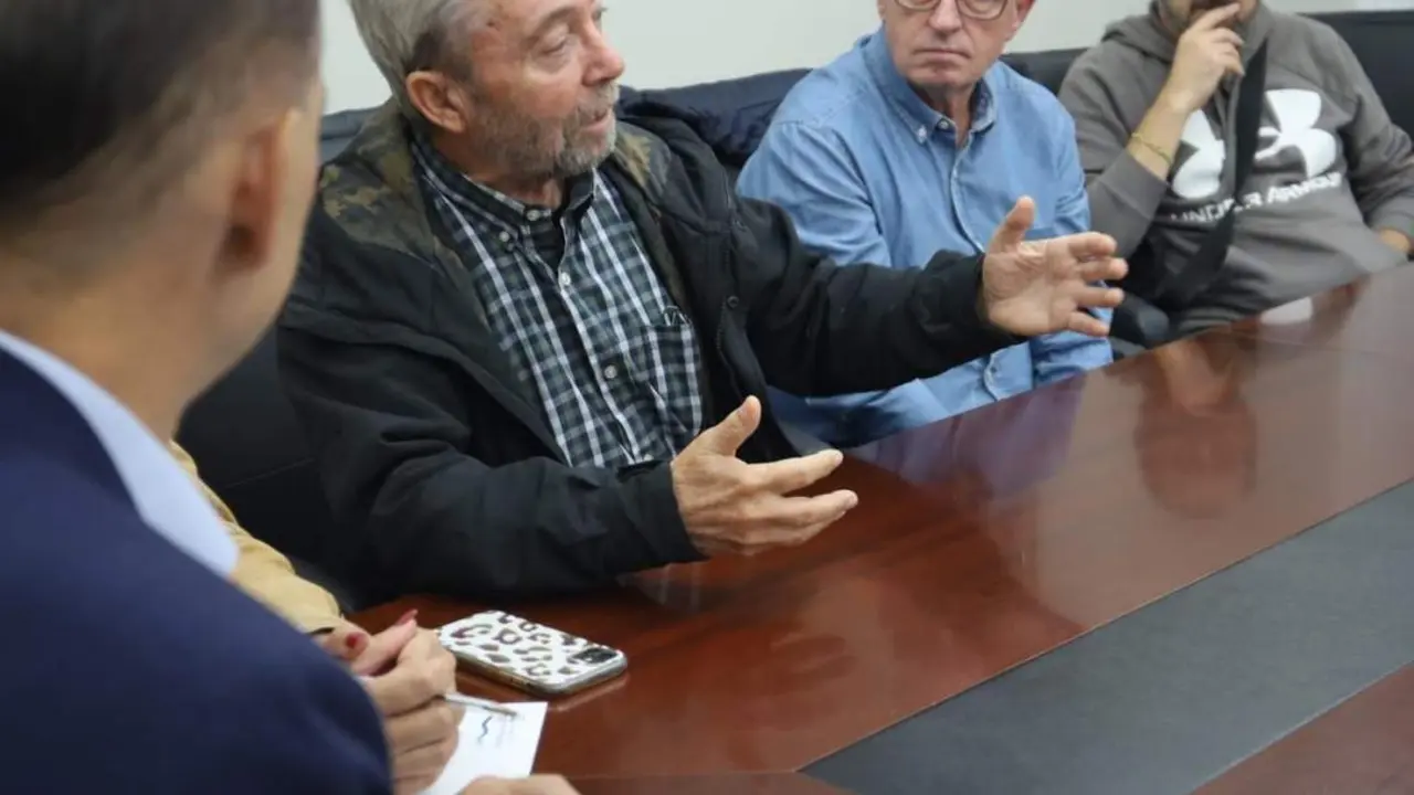 Reuni&oacute;n con trabajadores del T&iacute;voli. - VB