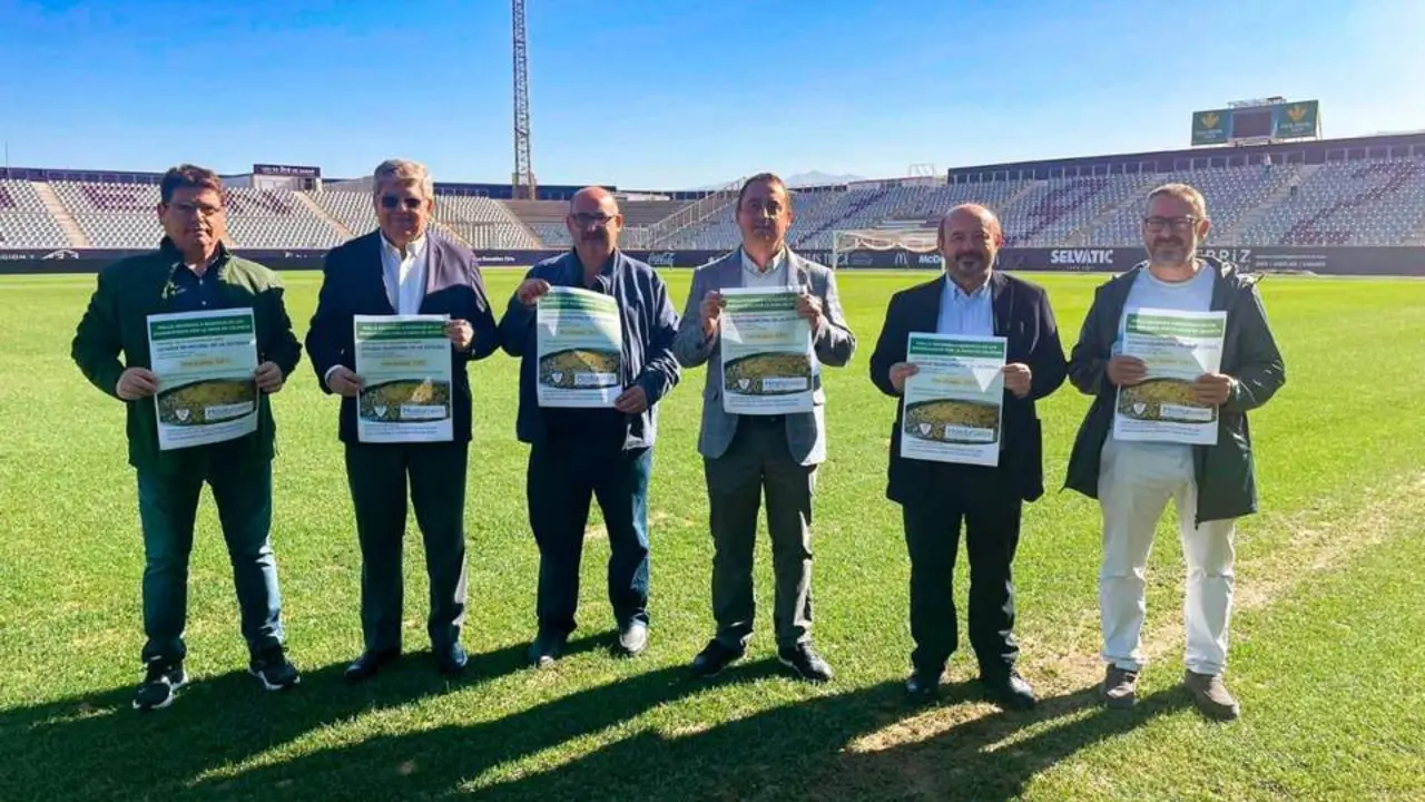 Presentaci&oacute;n de la paella solidaria para ayudar a los valencianos. - REAL JA&Eacute;N