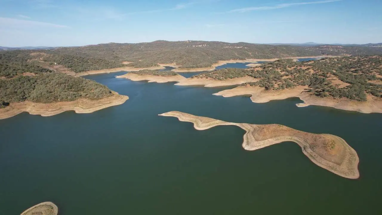 Embalse del Huesna, en Sevilla. - CHG