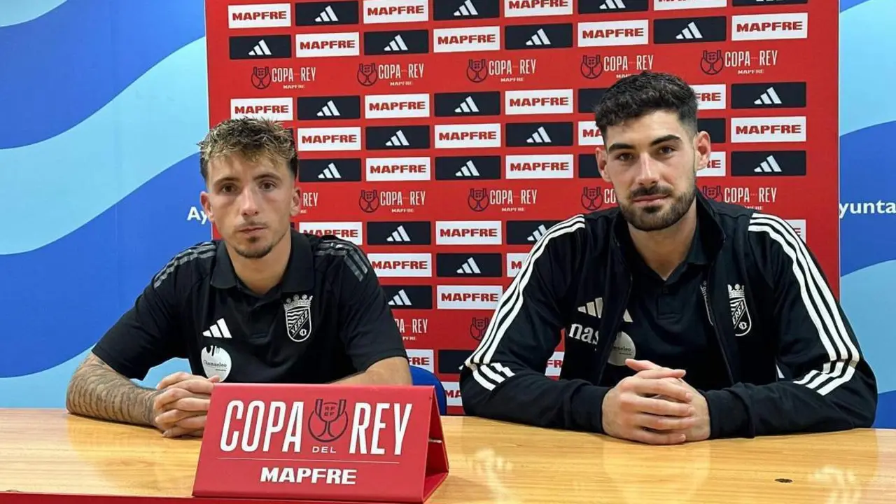 Ram&oacute;n y Santos, en la sala de prensa de Chap&iacute;n. - Viva Jerez