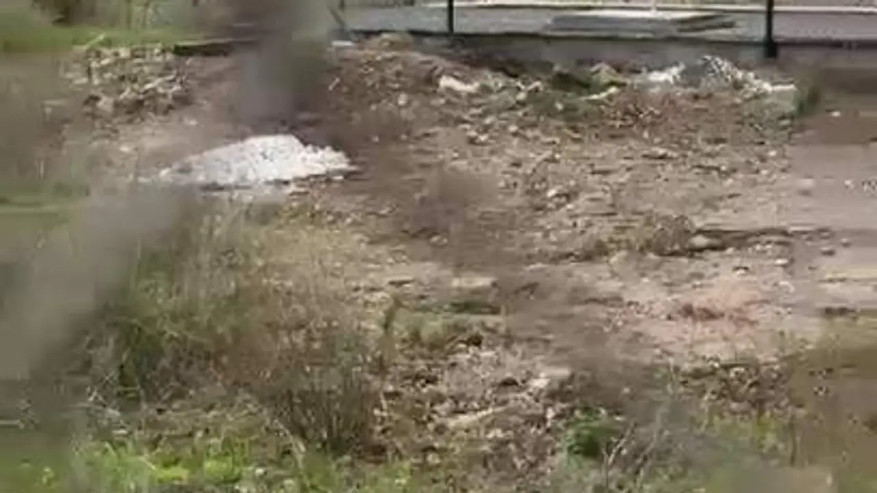 Denuncian el vertido de aguas fecales de la Academia del M&aacute;laga en terreno protegido