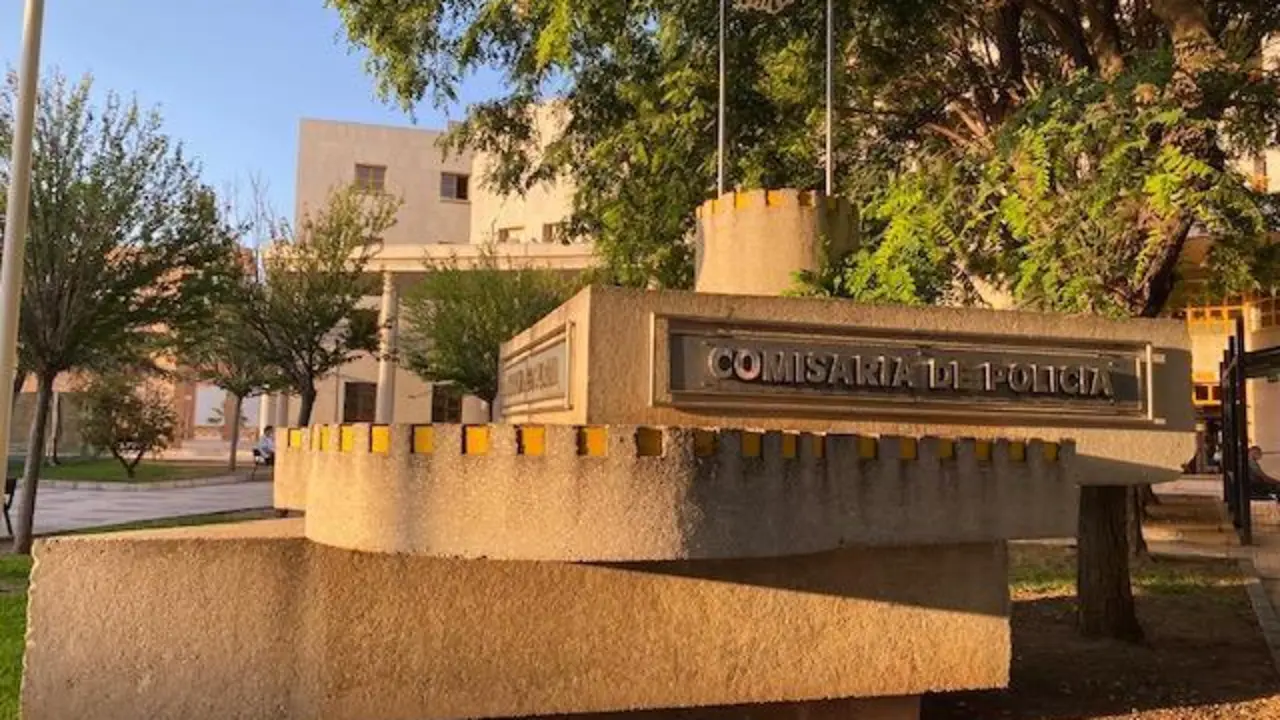 Fueron trasladados a la Comisar&iacute;a central de M&aacute;laga. - CNP