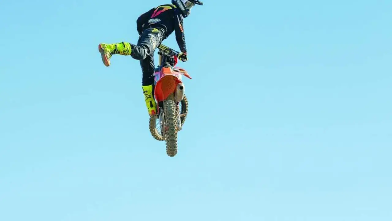 Jos&eacute; Antonio Butr&oacute;n, un piloto que 'vuela' alto en Sanl&uacute;car - Butr&oacute;n-Motosport